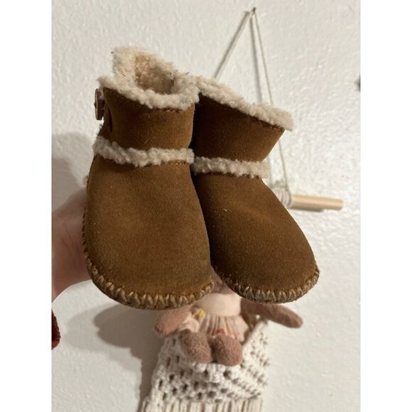 Baby Ugg Boots - Picture 2 of 5